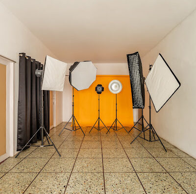 Photo Studio in Kodambakkam Chennai with quality lights