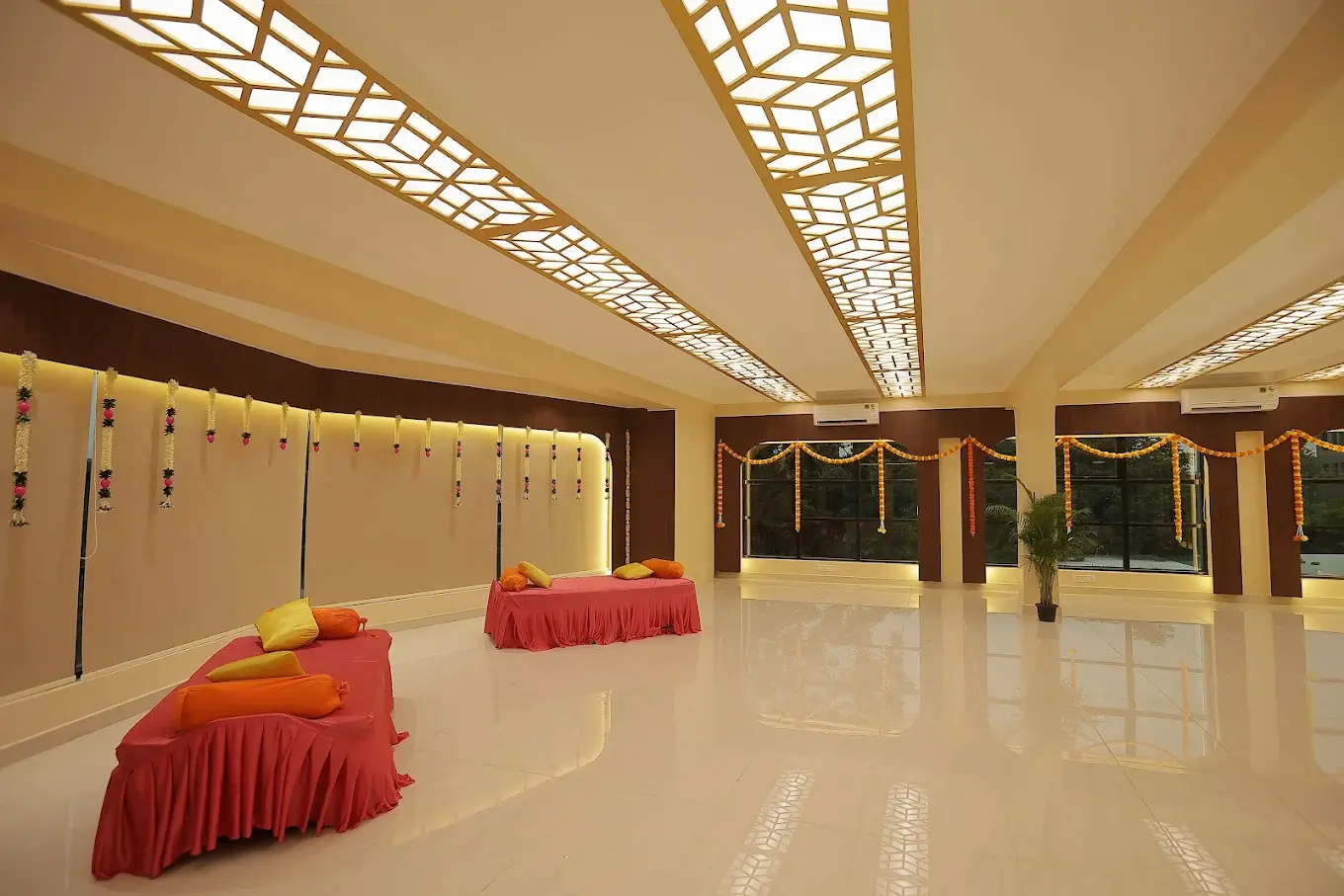 Banquet Hall in Nungambakkam Chennai for birthdays, wedding celebrations and corporate events